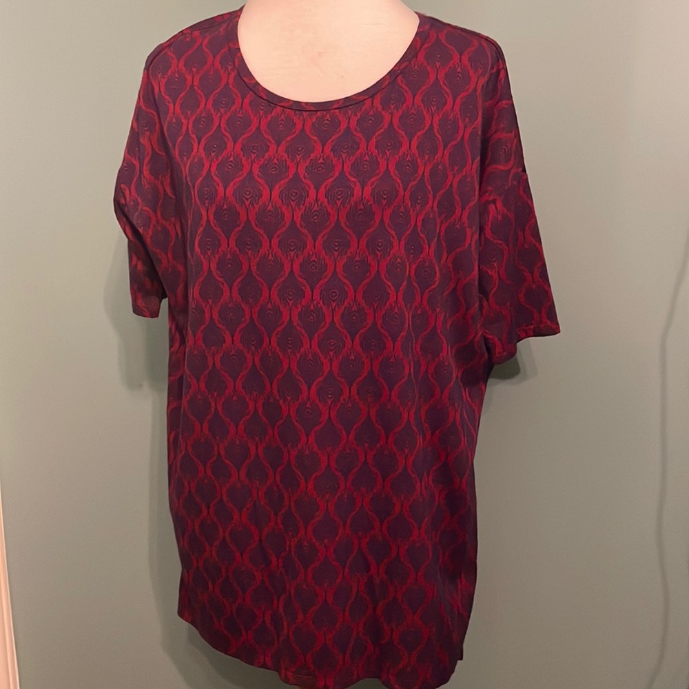 LuLaRoe Irma XS red and blue feather design